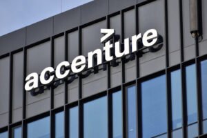 Accenture is hiring fresher data analyst