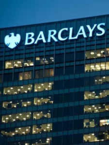 barclays-bank-offices-canary-wharf-600nw-164841716