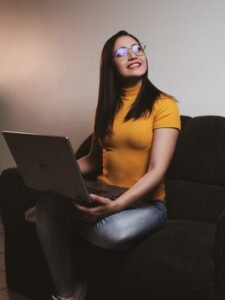 fabio-lucas-2AP_-QWxE2A-unsplash