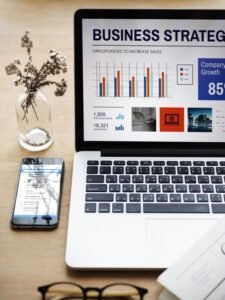 Renous is hiring a fresher data engineer and provide remote work