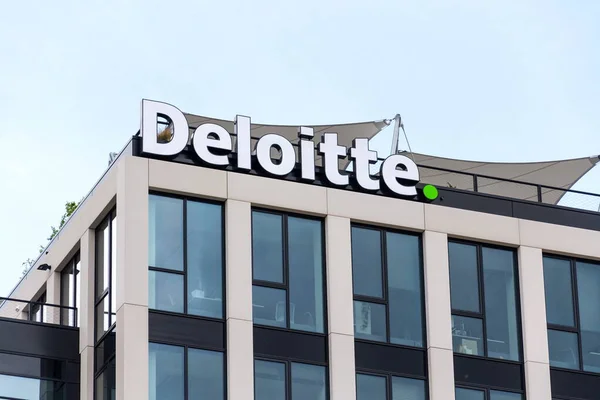 Deloitte Off Campus Drive 2026 : Fresher Business Analyst